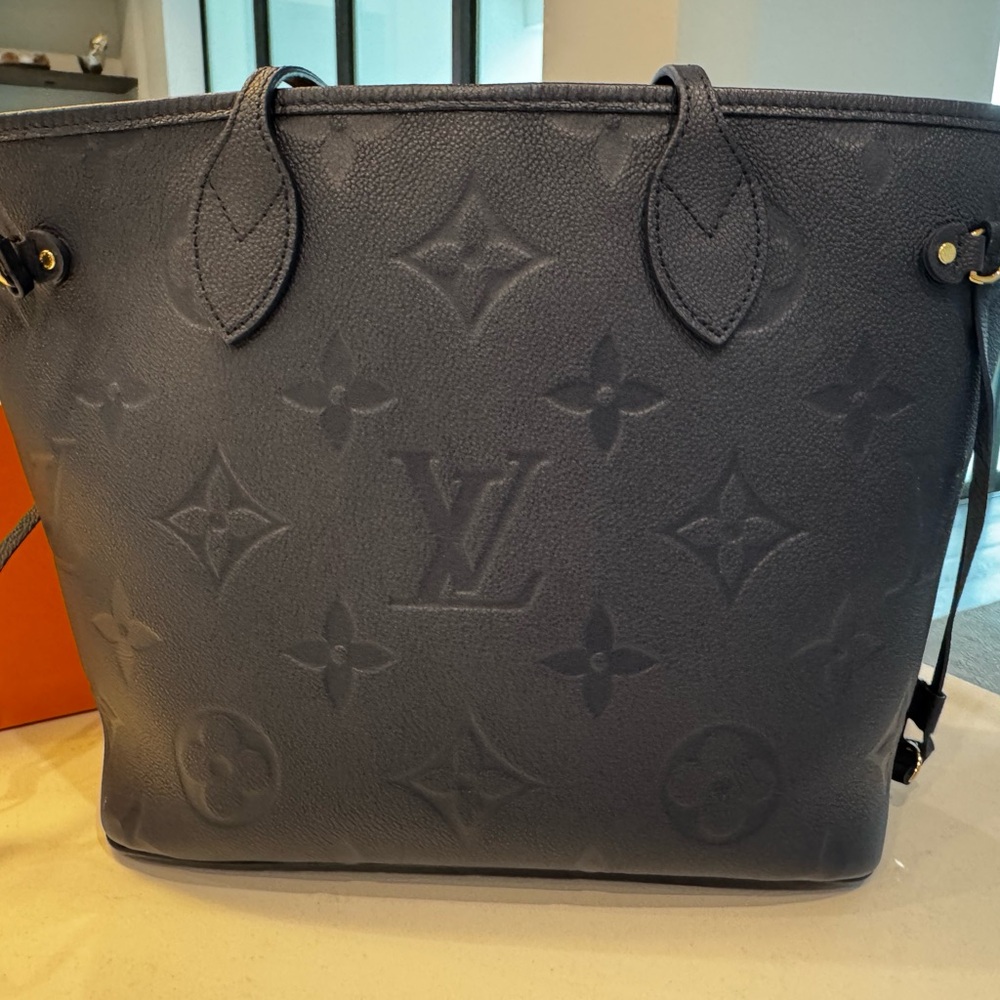 Louis Vuitton Navy Neverfull MM Leather Tote